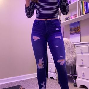 American eagle dark wash ripped skinny jeans